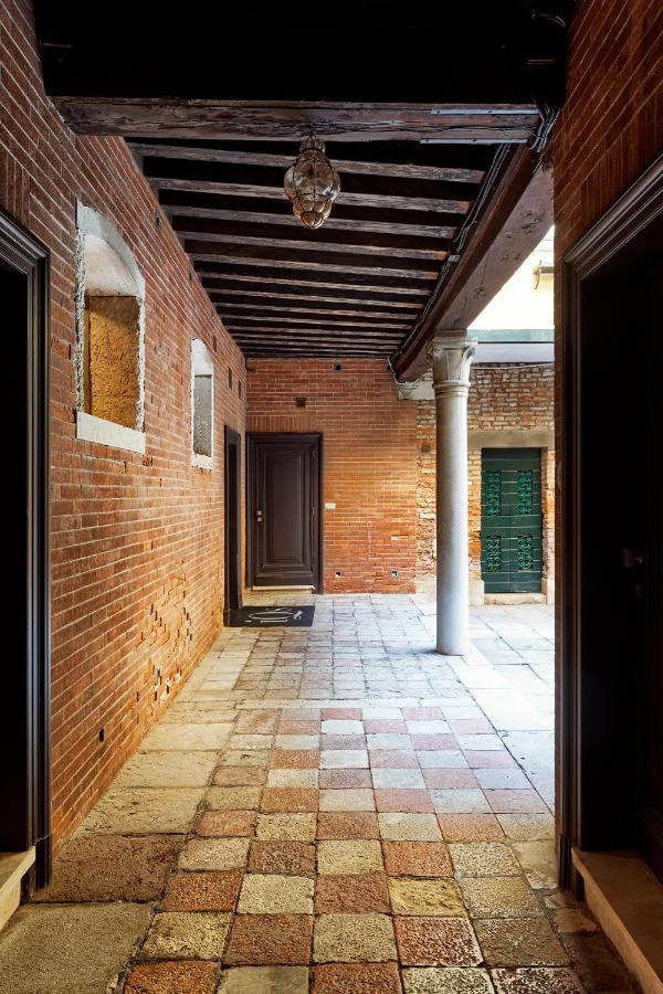 Charming House Iqs Apartment Венеция Екстериор снимка